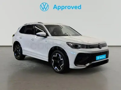 Usado VW Tiguan R-line 150 CV (110 kW) 2025 Blanco SUV