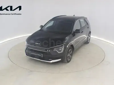 Usado Kia Niro 141 CV (103 kW) 2024 Negro SUV