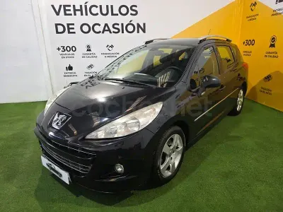 Usado Peugeot 207 Outdoor Outdoor 92 CV (67 kW) 2012 Negro Familiar