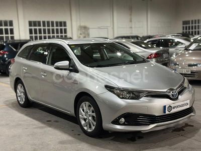 Toyota Auris Hybrid
