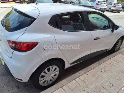 Usado Renault Clio IV Life 75 CV (55 kW) 2018 Blanco Berlina