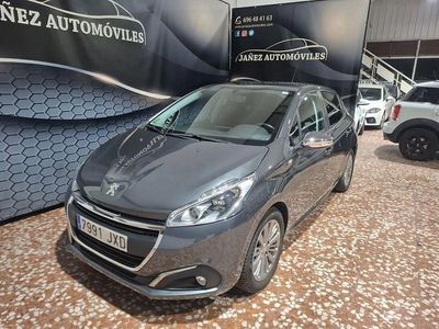 Usado Peugeot 208 Access 82 CV (60 kW) 2017 Gris / plata Utilitario