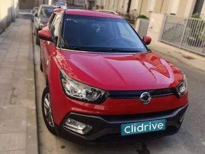 Usado SsangYong XLV Limited 116 CV (85 kW) 2017 Rojo SUV