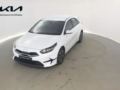 Usado Kia XCeed 100 CV (73 kW) 2025 Blanco SUV