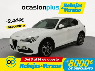 Usado Alfa Romeo Stelvio Sprint 160 CV (117 kW) 2022 Blanco SUV