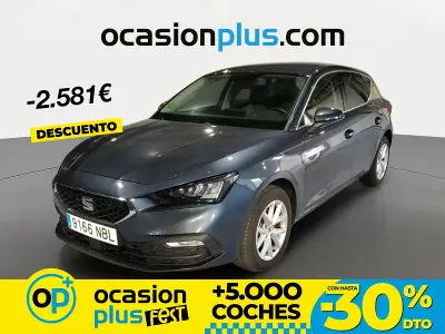 Usado Seat Leon Style 116 CV (85 kW) 2025 Gris Berlina