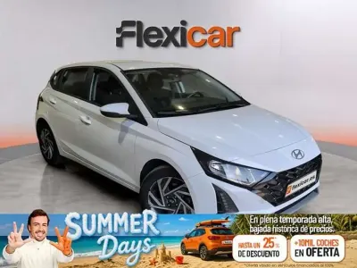 Usado Hyundai i20 101 CV (74 kW) 2024 Blanco Utilitario
