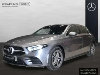 Usado Mercedes A250 AMG line 160 CV (117 kW) 2020 Gris Berlina