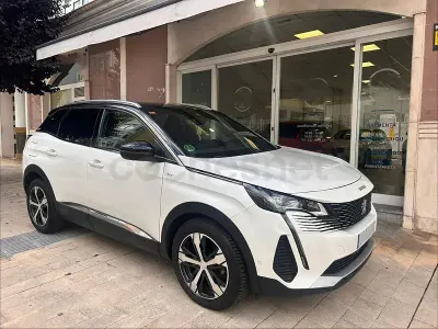 Usado Peugeot 3008 GT 130 CV (95 kW) 2021 Blanco SUV
