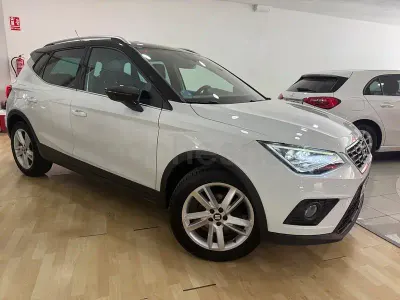 Usado Seat Arona FR 90 CV (66 kW) 2021 Blanco SUV