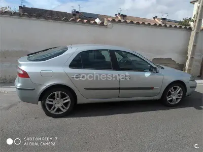 Usado Renault Laguna II Privilege 120 CV (88 kW) 2004 Beige Berlina