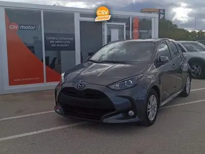 Usado Mazda 2 Center-Line 116 CV (85 kW) 2023 Gris Utilitario