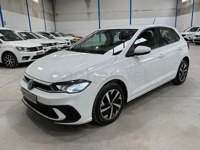 Usado VW Polo Life 95 CV (69 kW) 2022 Blanco Utilitario