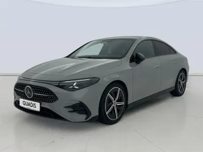 Nuevo Mercedes CLA180 136 CV (100 kW) 2026 Manufaktur gris alpino estándar Berlina