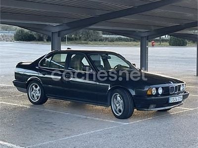 Usado BMW 535 211 HP (155 kW) 1990 Preto Sedan