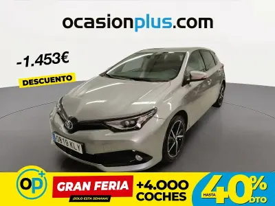 Usado Toyota Auris Hybrid 136 CV (100 kW) 2018 Gris