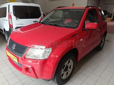Usado Suzuki Grand Vitara 106 CV (77 kW) 2006 Rojo SUV