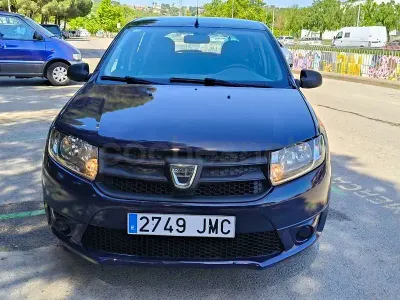 Usado Dacia Sandero Lauréate 90 CV (66 kW) 2015 Azul Berlina