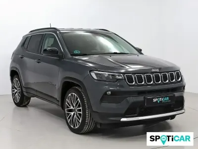 Usado Jeep Compass Limited 131 CV (96 kW) 2022 Gris SUV