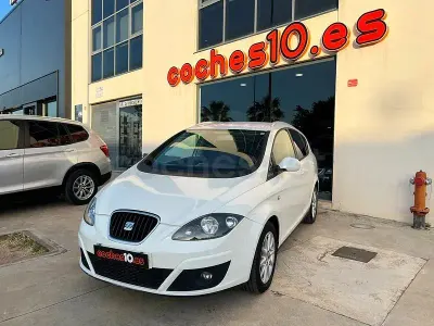 Usado Seat Altea XL Style 105 CV (77 kW) 2010 Blanco Monovolumen