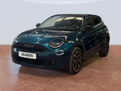 Usado Fiat 600 La Prima 101 CV (74 kW) 2024 Azul SUV