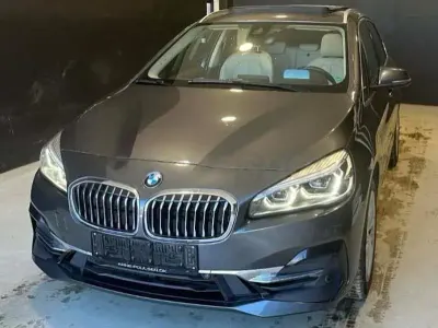 Usado BMW 225 Active Tourer iPerformance 224 CV (164 kW) 2020 Gris / plata Monovolumen