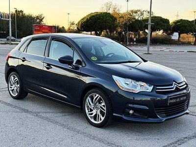 Usado Citroën C4 114 CV (83 kW) 2012 Azul Berlina