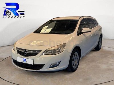 Usado Opel Astra Selective 110 CV (80 kW) 2011 Blanco Familiar