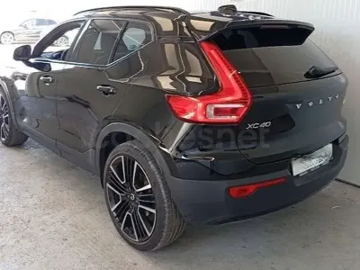 Usado Volvo XC40 R-Design 262 CV (192 kW) 2022 Negro SUV
