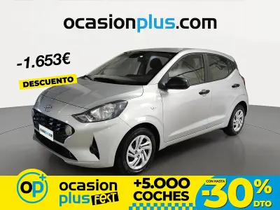 Usado Hyundai i10 67 CV (49 kW) 2022 Gris Utilitario