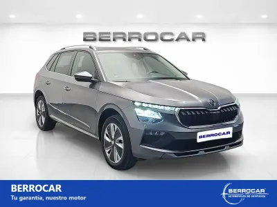 Usado Skoda Kamiq Selection 115 CV (84 kW) 2024 Gris SUV