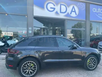 Usado Porsche Macan 258 CV (189 kW) 2017 Gris / plata SUV