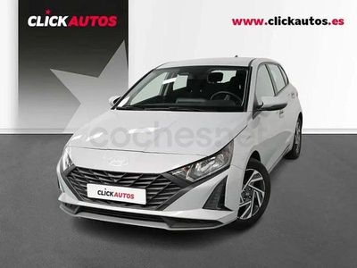 Usado Hyundai i20 79 CV (58 kW) 2025 Gris / plata Utilitario
