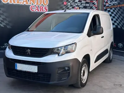 Usado Peugeot Partner 100 CV (73 kW) 2021 Blanco Monovolumen