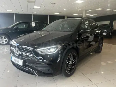 Usado Mercedes GLA200 150 CV (110 kW) 2021 Negro SUV