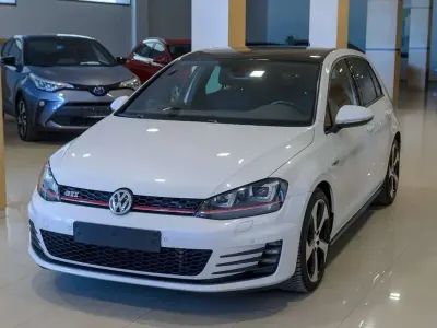 Usado VW Golf VII GTI 230 CV (169 kW) 2015 Blanco Utilitario