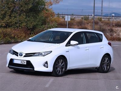 Toyota Auris Hybrid