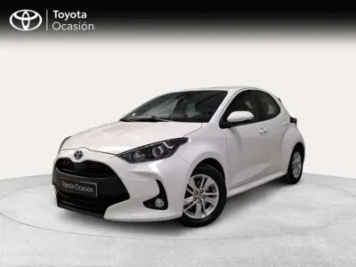 Usado Toyota Yaris Active 116 CV (85 kW) 2022 Blanco Utilitario