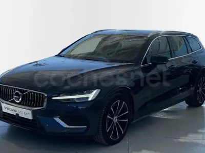 Usado Volvo V60 Core 350 CV (257 kW) 2025 Azul Familiar