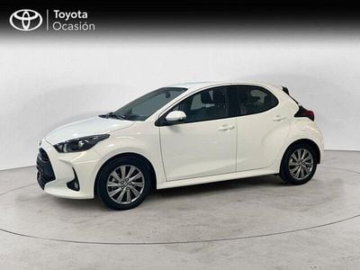 Blanco Usado 2024 Toyota Yaris Hybrid Active Berlina | 21.500 € (Precio justo)