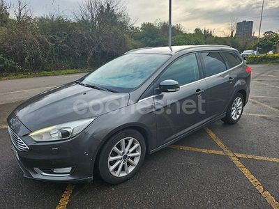 Marrón Usado 2016 Ford Focus ST-Line Familiar | 5300 € (Caro)