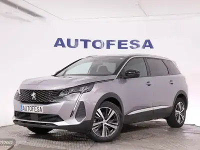 Usado Peugeot 5008 Allure 130 CV (95 kW) 2024 Gris SUV