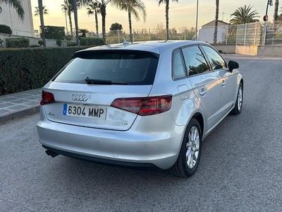 Usado Audi A3 Ambiente 150 CV (110 kW) 2013 Gris / plata Berlina