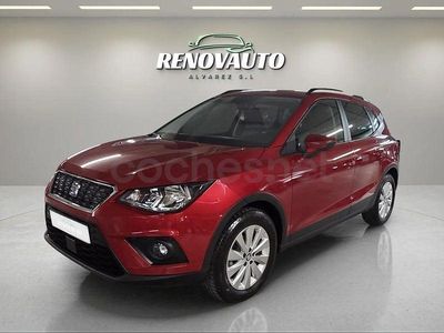 Usado Seat Arona Style 95 CV (69 kW) 2021 Granate SUV