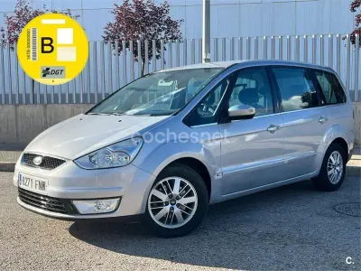 Usado Ford Galaxy Ghia 140 CV (102 kW) 2007 Gris / plata Monovolumen