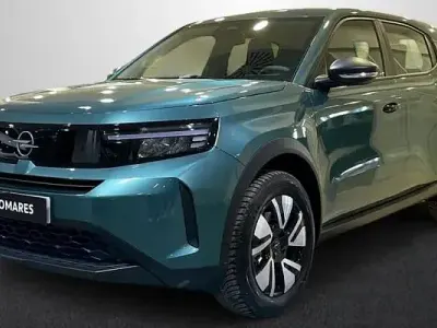 Nieuw Opel Frontera Edition 136 PK (100 kW) 2025 Groen SUV