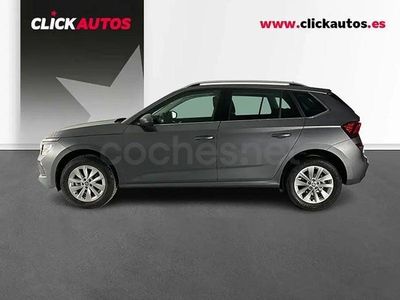 Usado Skoda Kamiq Selection 115 CV (84 kW) 2025 Gris / plata SUV