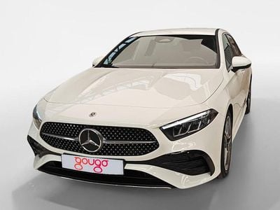 Usado Mercedes A200 AMG line 150 CV (110 kW) 2024 Blanco polar Berlina