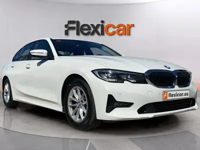 Usado BMW 318 150 CV (110 kW) 2019 Blanco Berlina