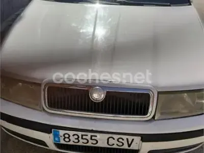 Usado Skoda Octavia Ambiente 90 CV (66 kW) 2004 Blanco Berlina